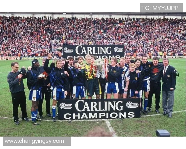 英超精彩对决:里昂逆转利物浦帽子戏法引爆全场激情 英超精彩对决:里昂逆转利物浦帽子戏法引爆全场激情