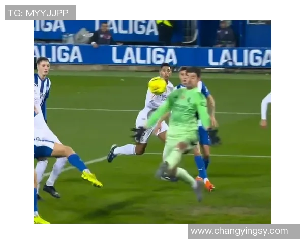 中超激战尤文图斯与皇马战平精彩扑救引发全场沸腾 中超激战尤文图斯与皇马战平精彩扑救引发全场沸腾